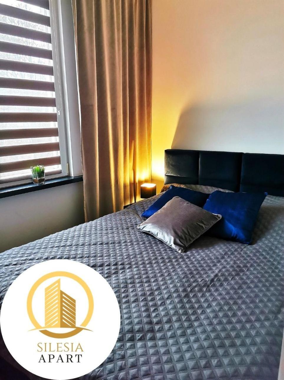 Apartament Granatowy Tychy Bagian luar foto