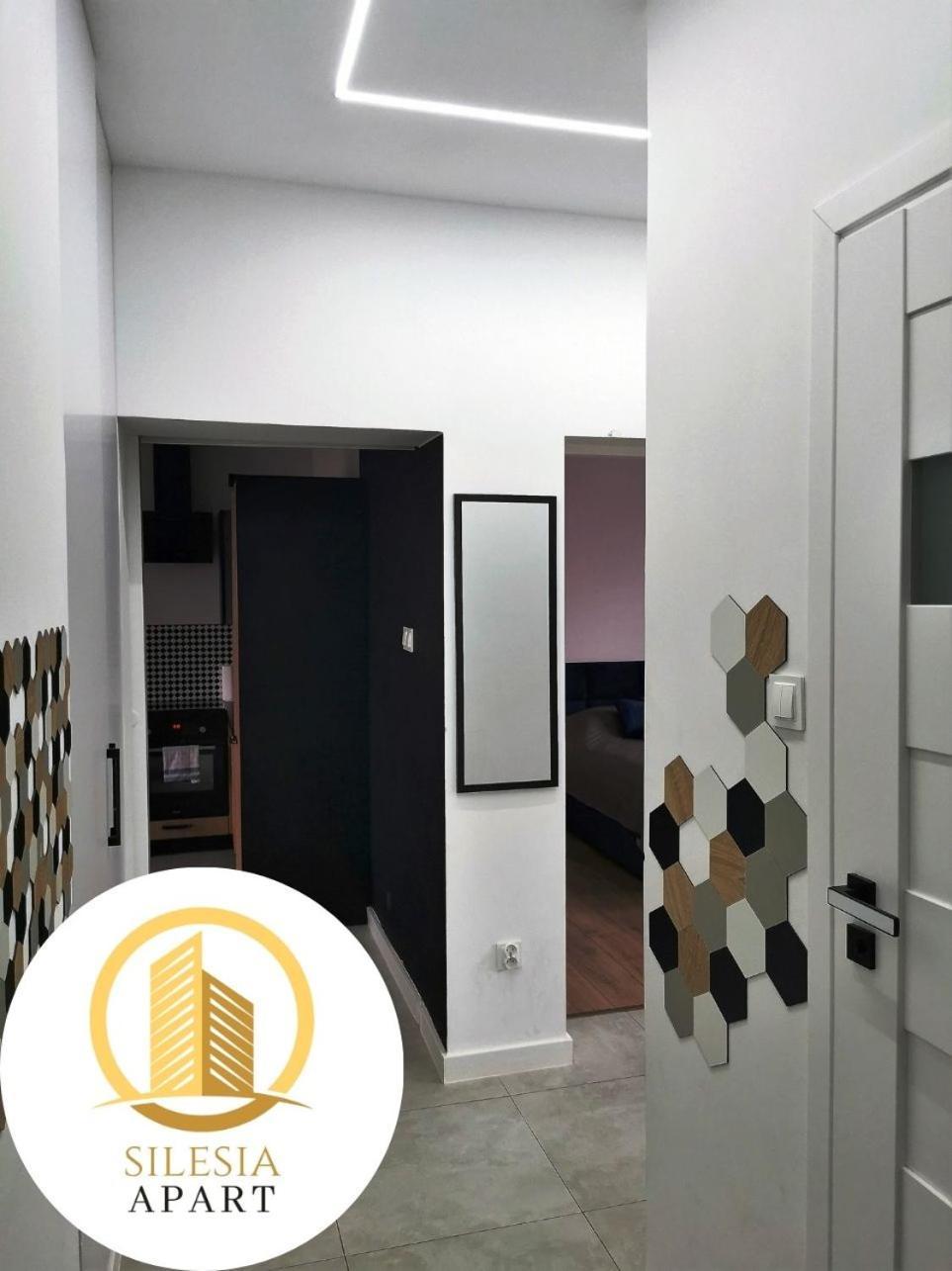 Apartament Granatowy Tychy Bagian luar foto